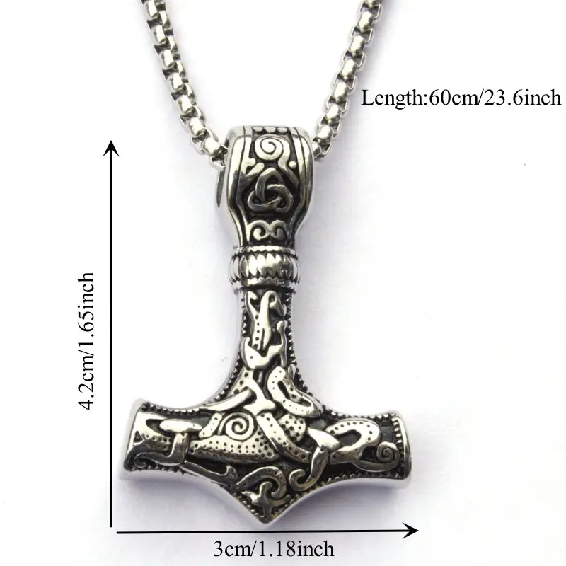 Kette mit Thors Hammer